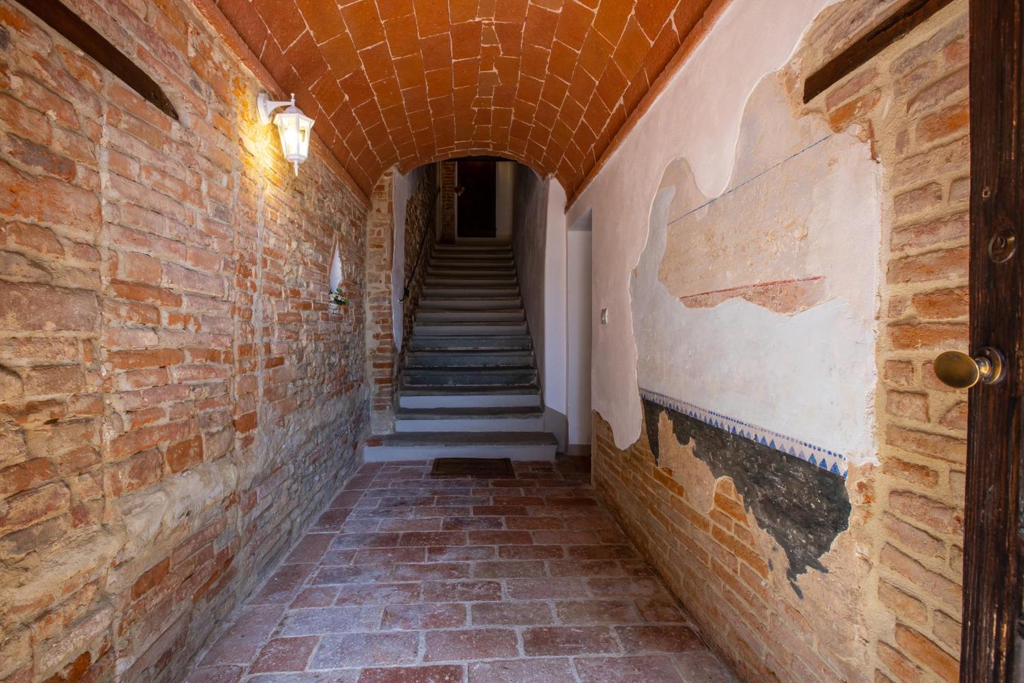 Agriturismo Palazzo Val Del Sasso Villastrada  Bagian luar foto