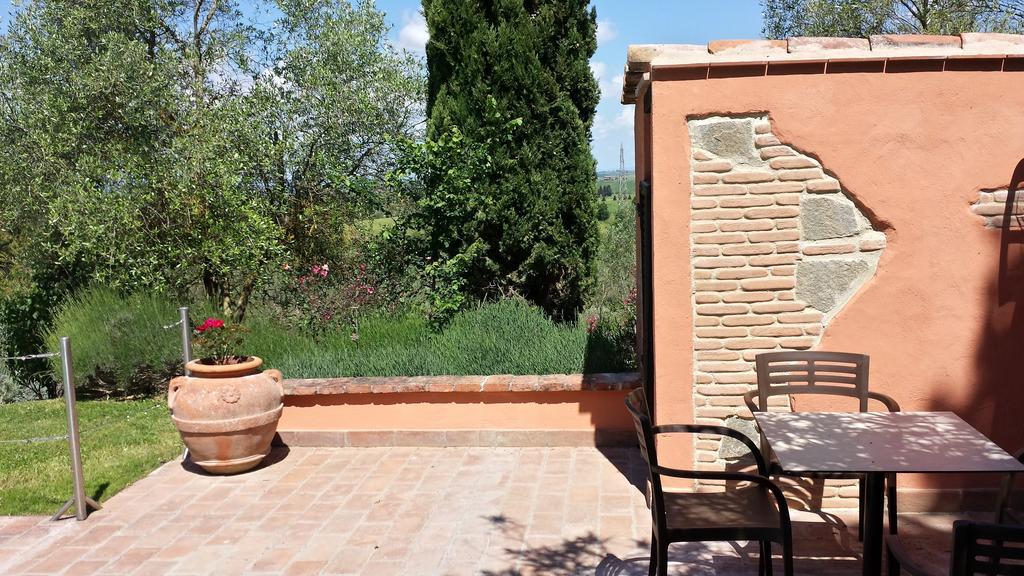 Agriturismo Palazzo Val Del Sasso Villastrada  Bagian luar foto